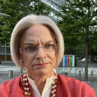 Prof. Rachel Thorn 🍉🇺🇦🏳️‍⚧️🏳️