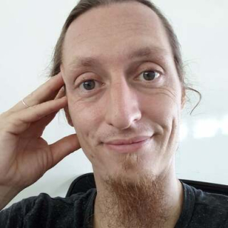 Alexander Corby   🇵🇷