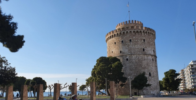 A view of the White Tower on a sunny day, perhaps Thessaloniki's most famous landmark.