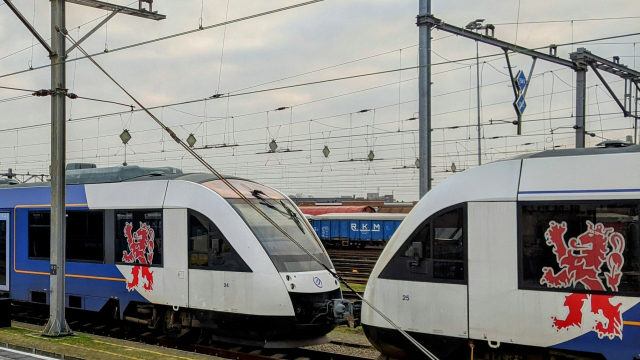 Area where overhead line changes from 1.5 kV DC into 15 kV AC in the area of Venlo station.