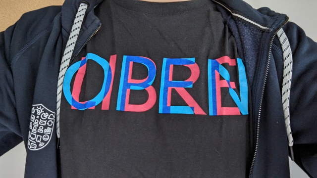 T shirt with a word puzzle around free software licenses