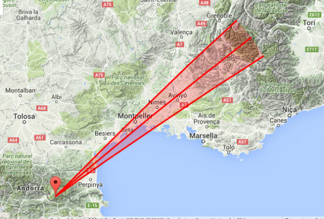 A map of the line of sight: from Pic de Finestrelles in the Pyrenees to Pic Gaspard in the Alps, with two more lines marked to show the width of the mountains visible