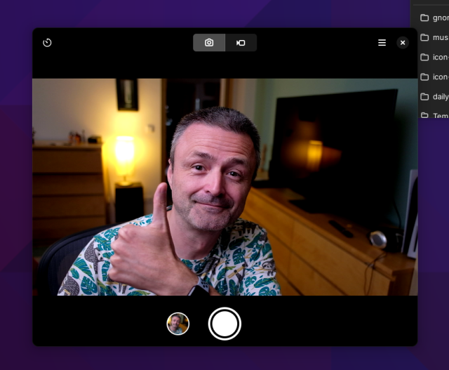 Giving thumbs up to the Blackmagic Atem MINI support in Snaphot, the new camera app for GNOME.