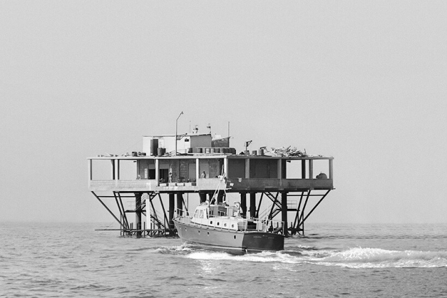 La Isla de Rosas en 1968. Fotografía cortesía de L’incredibile storia dell’Isola delle Rose / Groenlandia / Netflix