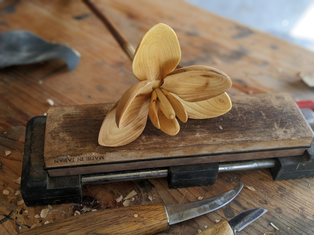 Fleur d'orchidée en bois 