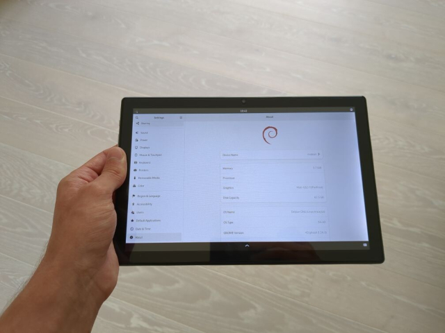 Screenshot of a Pine64 Tablet running Phosh