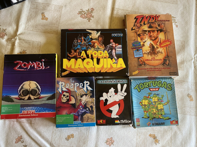 Cajas de juegos de Spectrum. Zombi, The Reaper, A toda máquina, Cazafantasmas II, Indiana Jones y la última cruzada y Las tortugas ninja 
