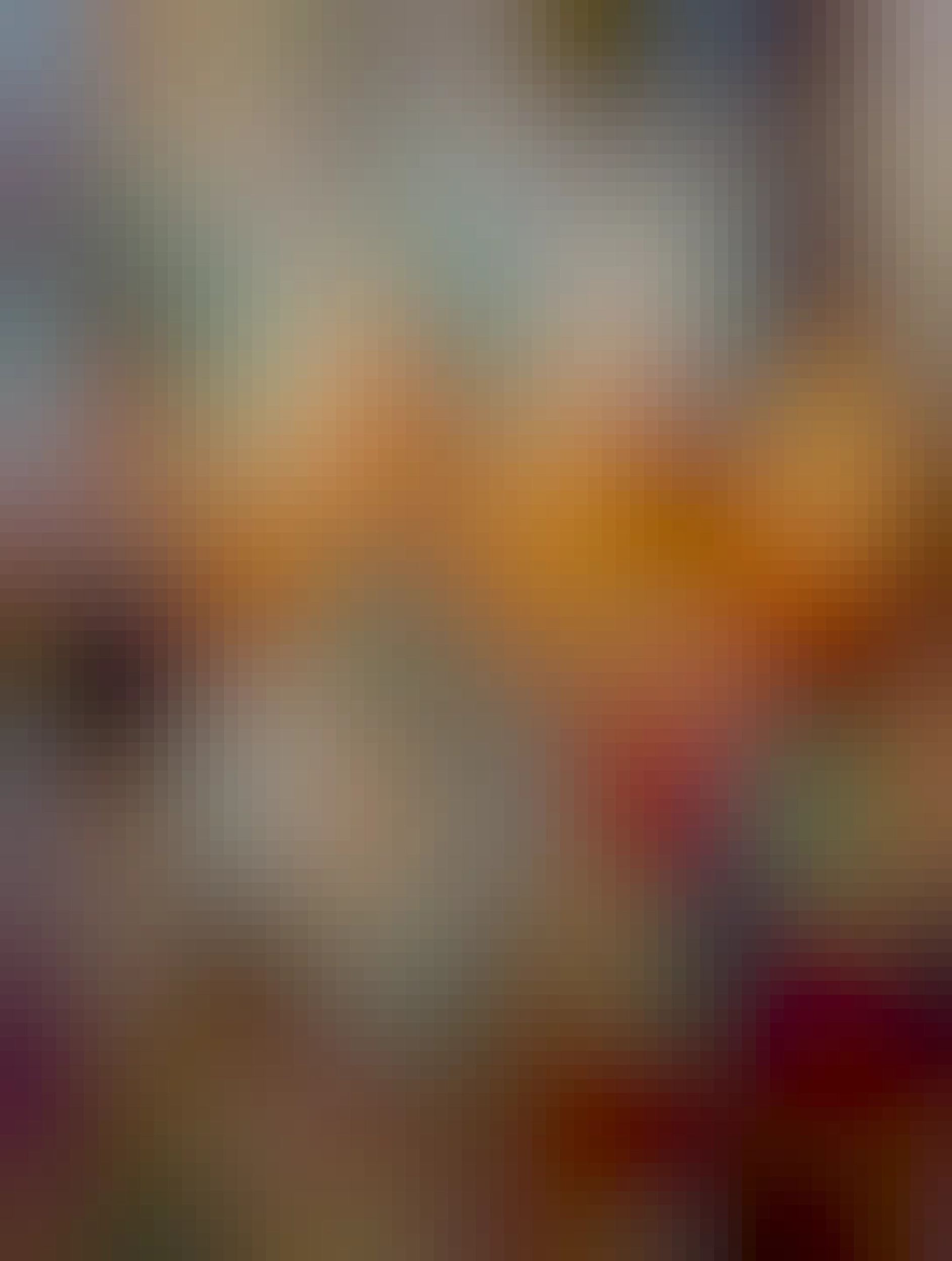 na čašníckej tácke položených 6 aperol spritz a jeden vínový strik