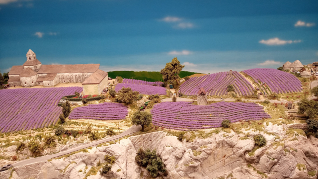 Lavender fields in the Provence region in Miniatur Wunderland.