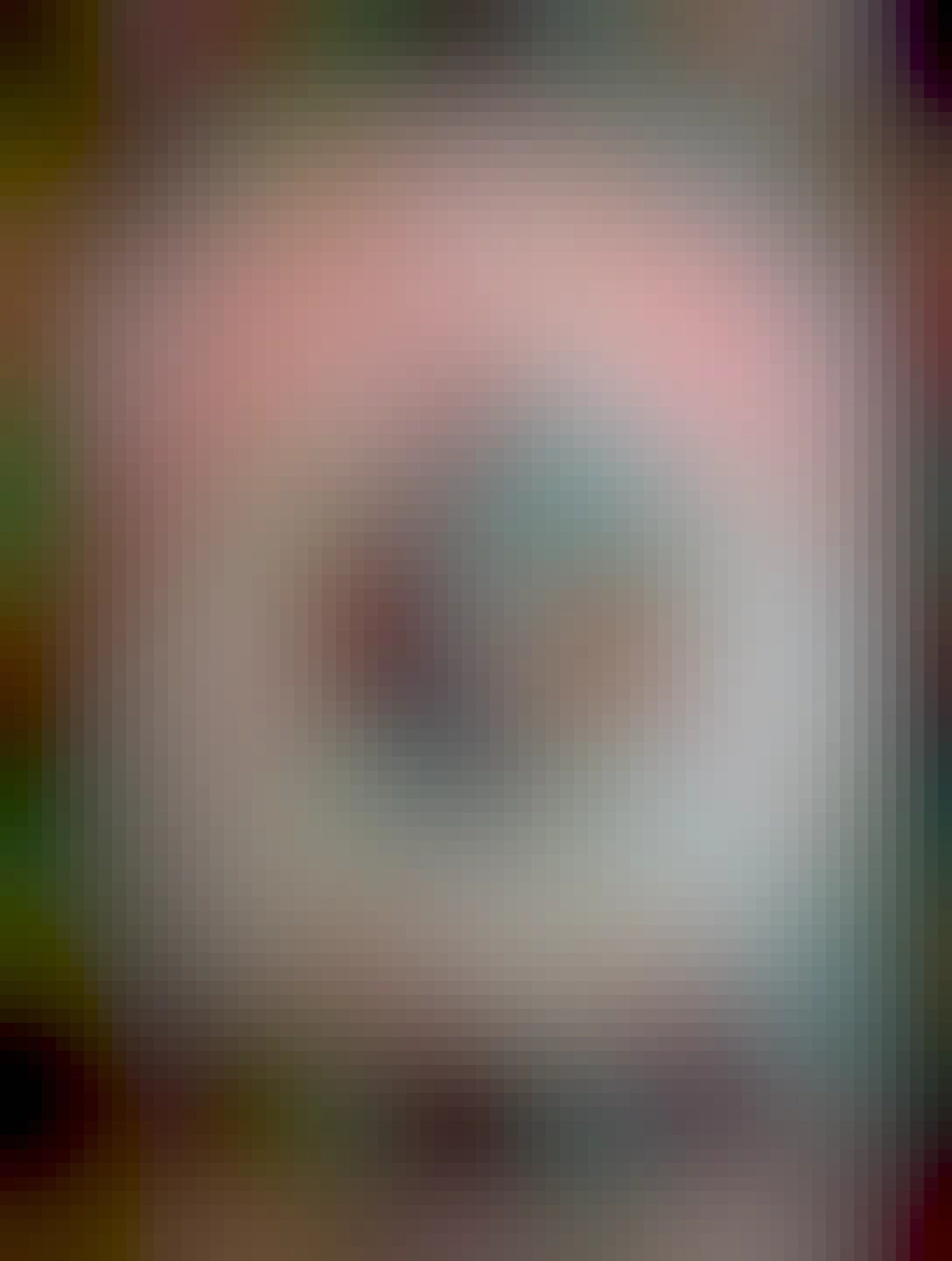 Malá deska s Československou hymnou a hymnou SSSR. Na druhé straně je Internacionála. Moje nervy.