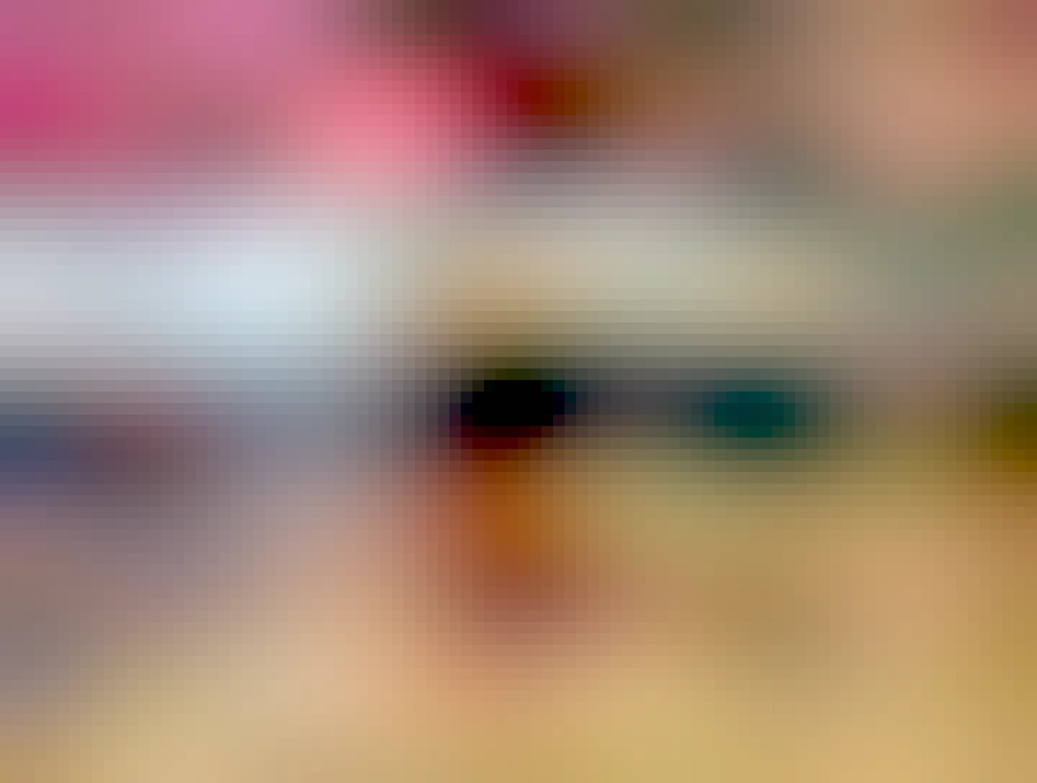 polotmavé pivo, v pozadí Buddha