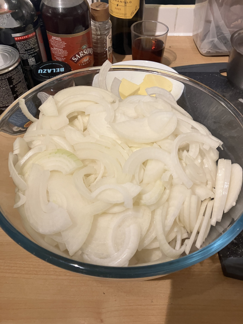 A bowl of sliced onions