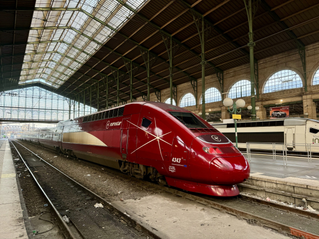 Eurostar train in Paris Gare du Nord station