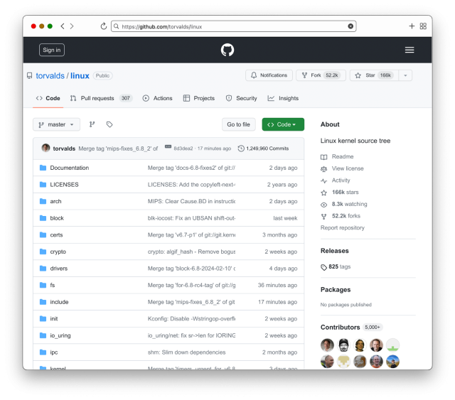 A browser application that displays torvalds/linux github page