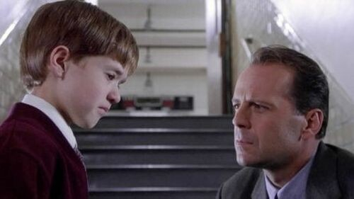 Screenshot of the movie the sixth with Bruce Willis and that kid who sees dead people