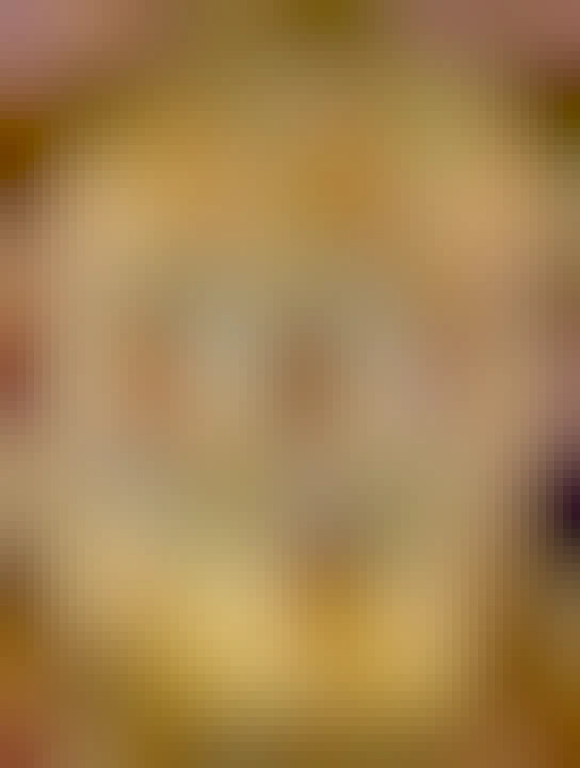 vajcia a zemiaky a trochu mlieka, na panvici sa smažiace