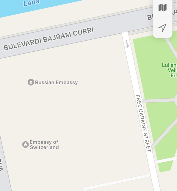 Ausschnitt aus der Karte von Tirana mit russischer Botschaft und der „Freie Ukraine Straße“