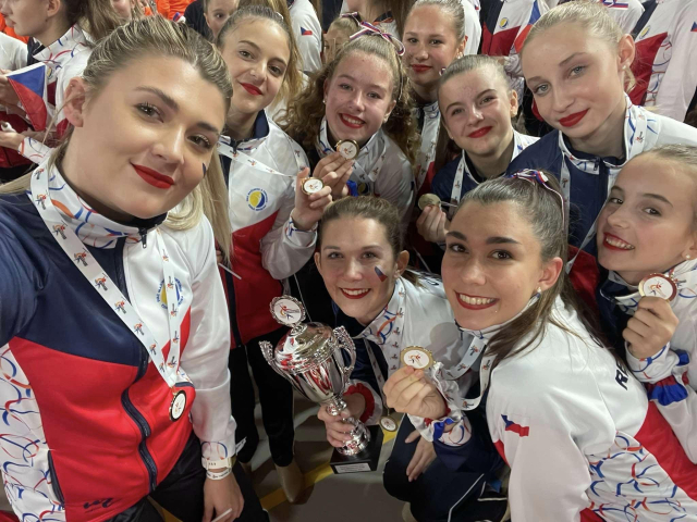 Majorette group Pusinky with gold medals.