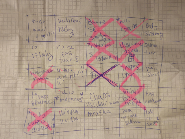 Bingo z věcí co se pravidelně dějí na našich rodinných setkáních.