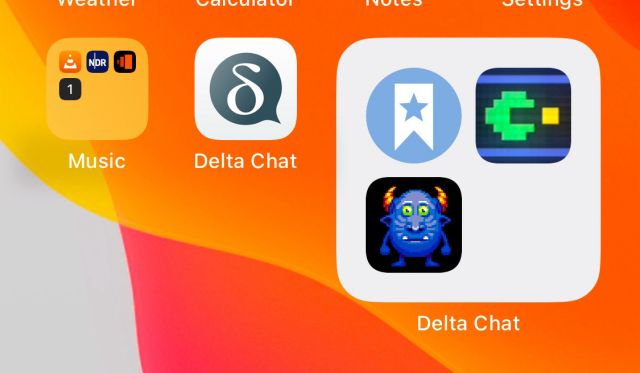 iOS home screen showing Delta Chat and a widget with apps and chats