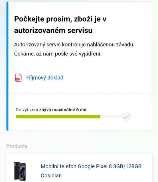 Na fotografii je screenshot z webu Alza.cz se stavem reklamace.