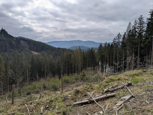 A photo of mountains horizon, cloudy weather.