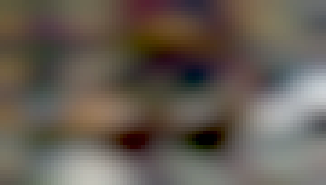 une gigantesque araignée mécanique