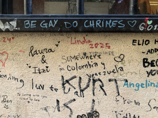 "Be gay, do crimes" graffitti