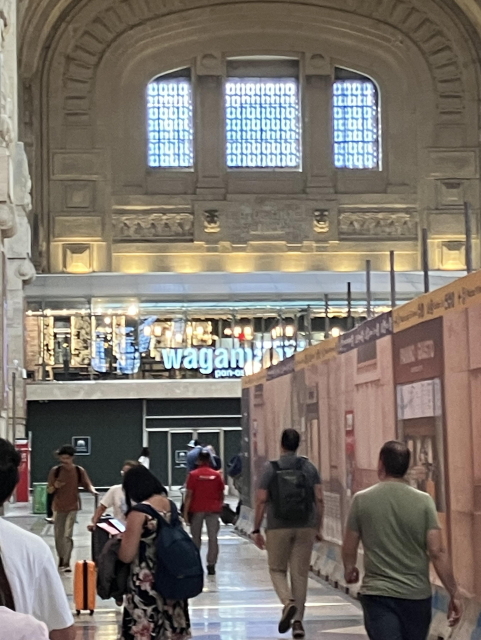 Wagamama at the other end of the station concourse in Milano Centrale