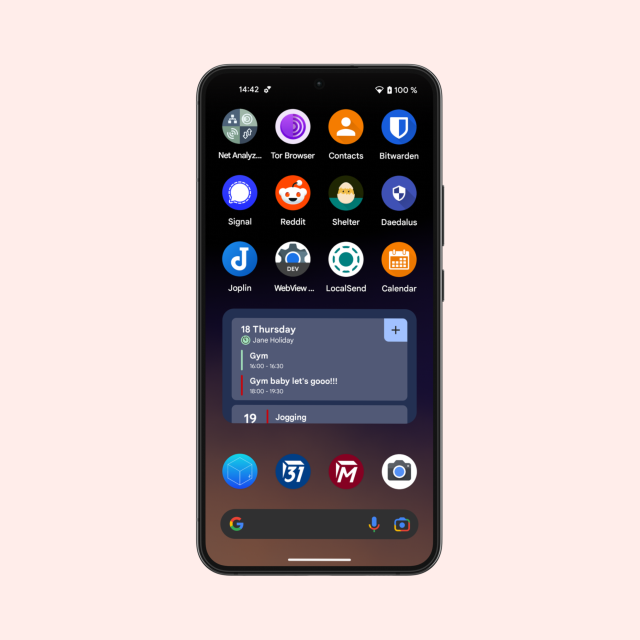 Android screen with DeGoogle apps like Tor browser, Tuta Mail and Tuta Calendar. 