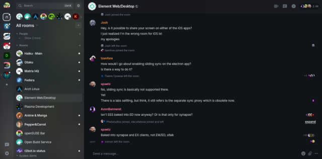 Capture d’écran du client de messagerie Element, tiré de Wikipédia. On y voit le contenu d’un salon textuel, avec des canaux dans un menu latéral à gauche.