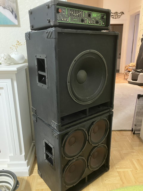 Bass-Stack, Trace Elliot 200W top, 2xGK Boxen (4x10,1x15) Gitter abgenommen