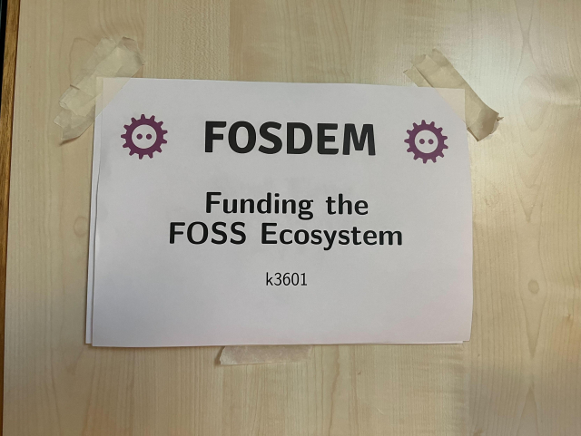 FOSDEM signage for the devroom