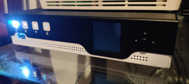 Connected and running Turris Omnia NG