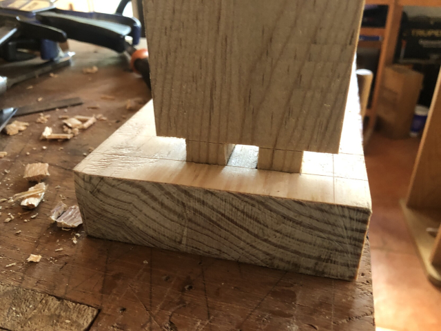 Con un poco de persuasión percusiva, la pieza entra en su lugar.