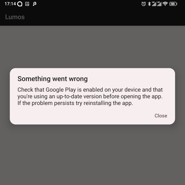 Aplikace "Lumos", která se nespustila s chybovou hláškou, že nefunguje Google Play