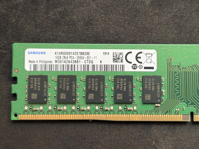 
SAMSUNG
K14R000914257BB28E
16GB 2x8 PC4 - 2666V- EE1 - 11
Made in Philippines M391A2K43BB1 - CTDQ
