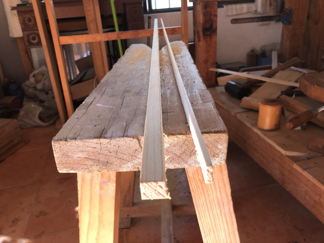 La tira y su tirita por (casi) bipartición.