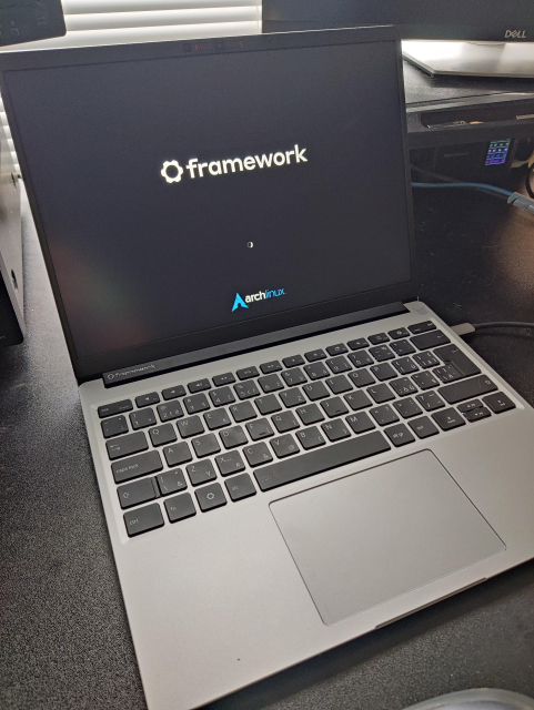 Arch linux booting on Framework 13 latop