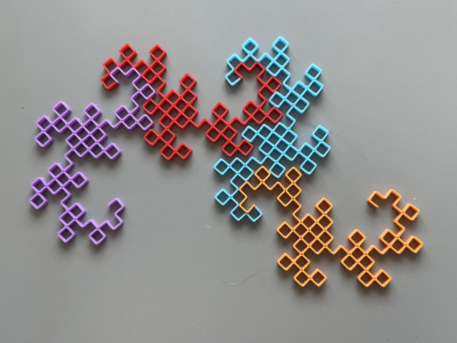 An n=9 dragon curve