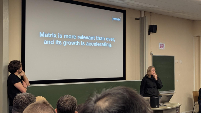 Amandine & Matthew presenting Matrix State of the Union at #FOSDEM